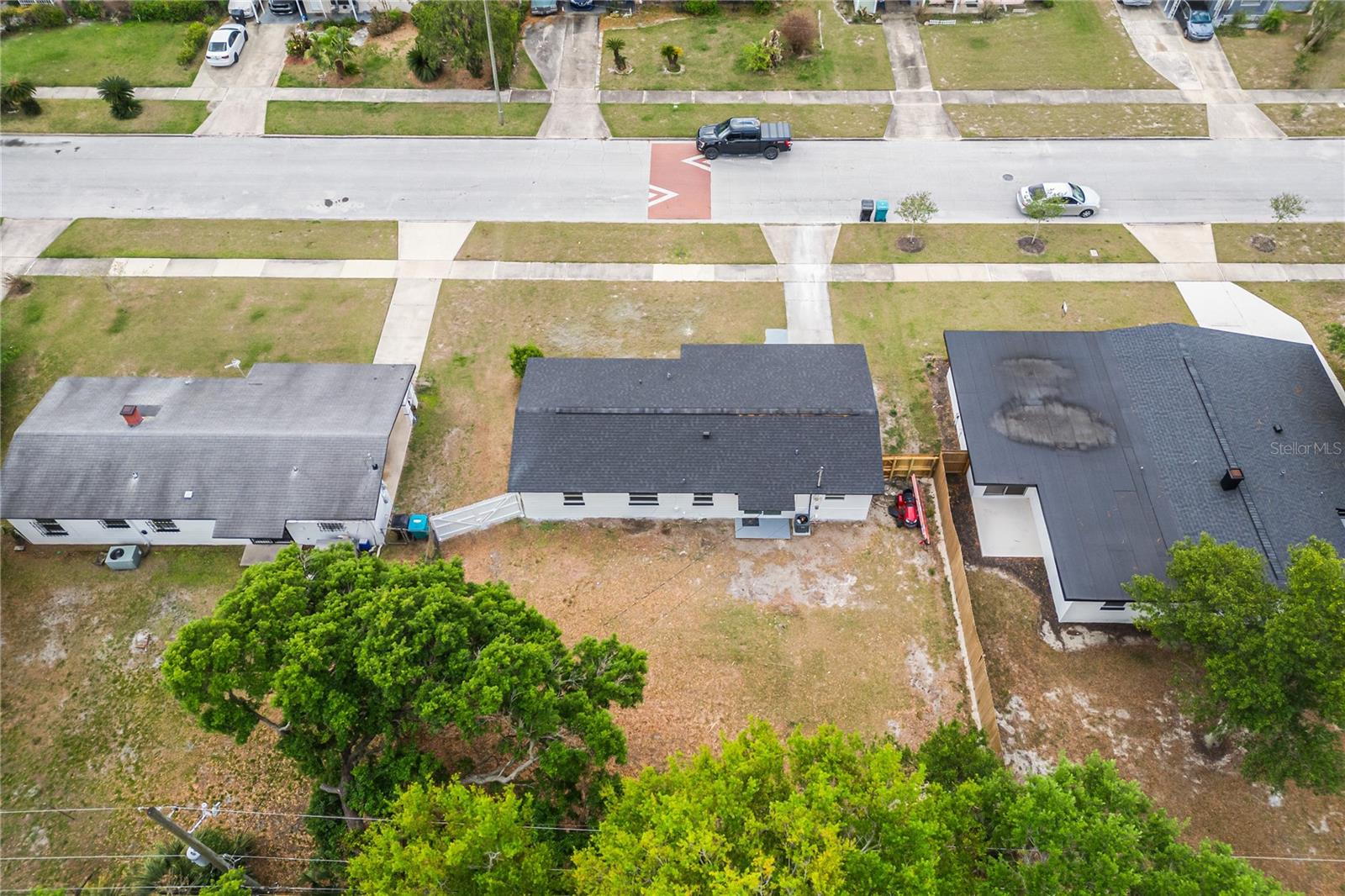 Image 35 of 37 For 3307 Mahalia Place