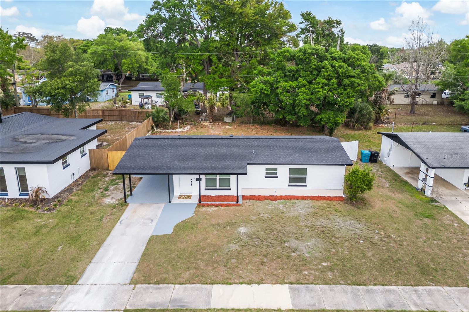 Image 4 of 37 For 3307 Mahalia Place