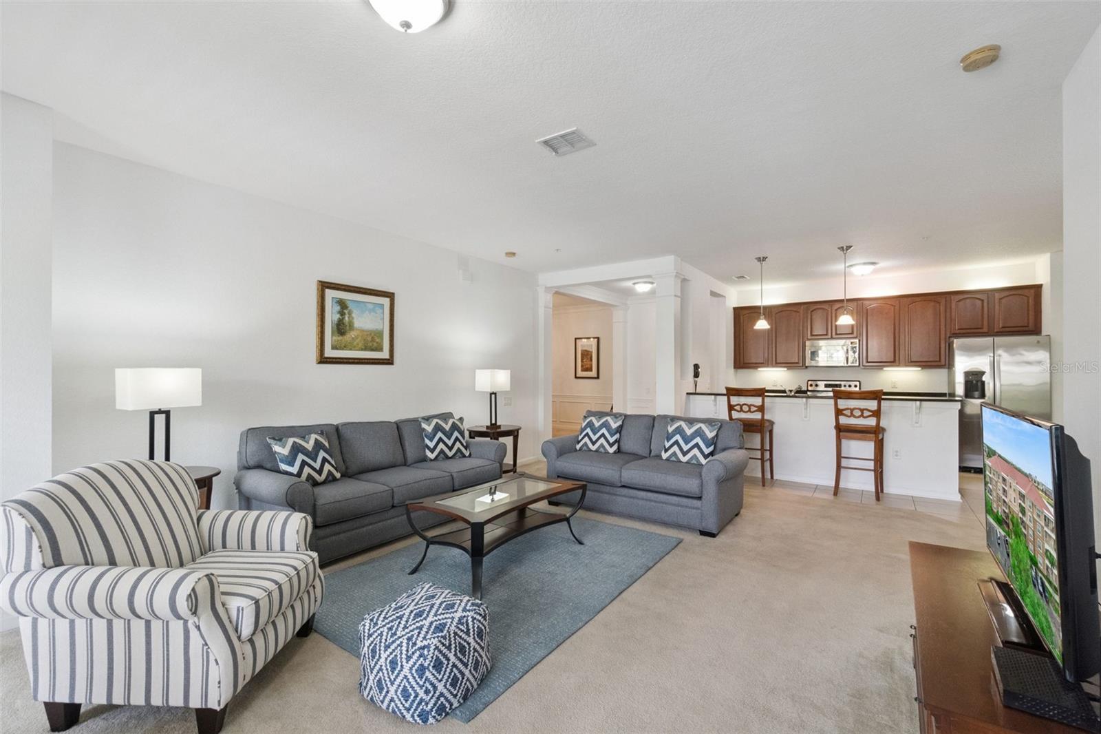 Image 10 of 52 For 4816 Cayview Avenue 201