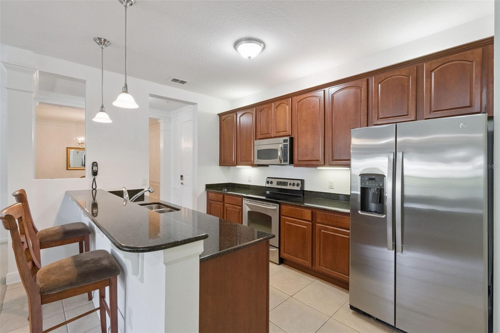 Image 13 of 52 For 4816 Cayview Avenue 201