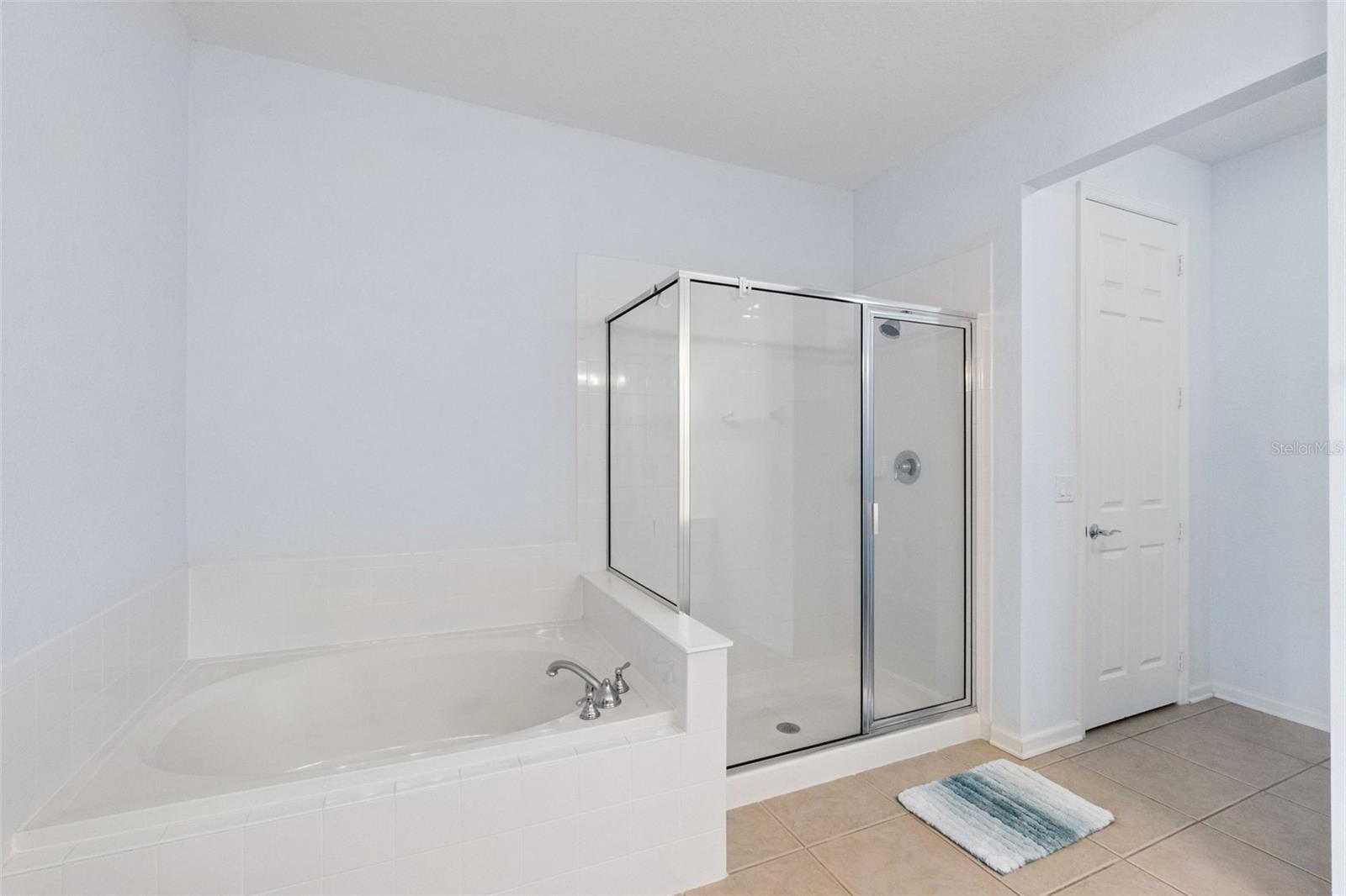 Image 24 of 52 For 4816 Cayview Avenue 201