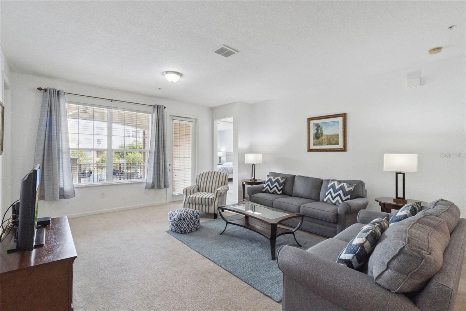 Image 9 of 52 For 4816 Cayview Avenue 201