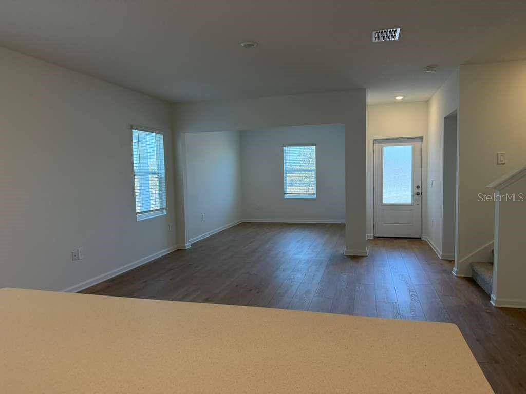 Image 11 of 47 For 5195 Loyalty Drive