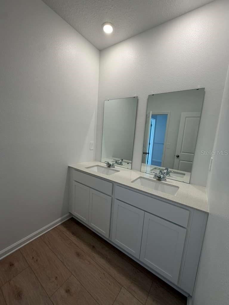 Image 18 of 47 For 5195 Loyalty Drive