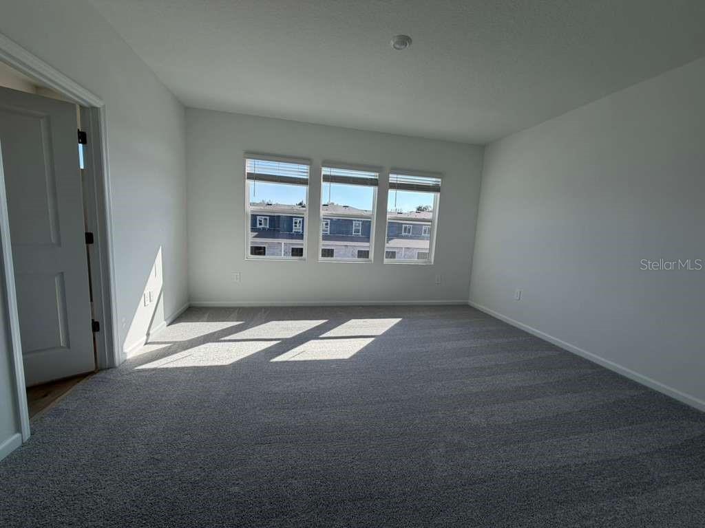 Image 36 of 47 For 5195 Loyalty Drive