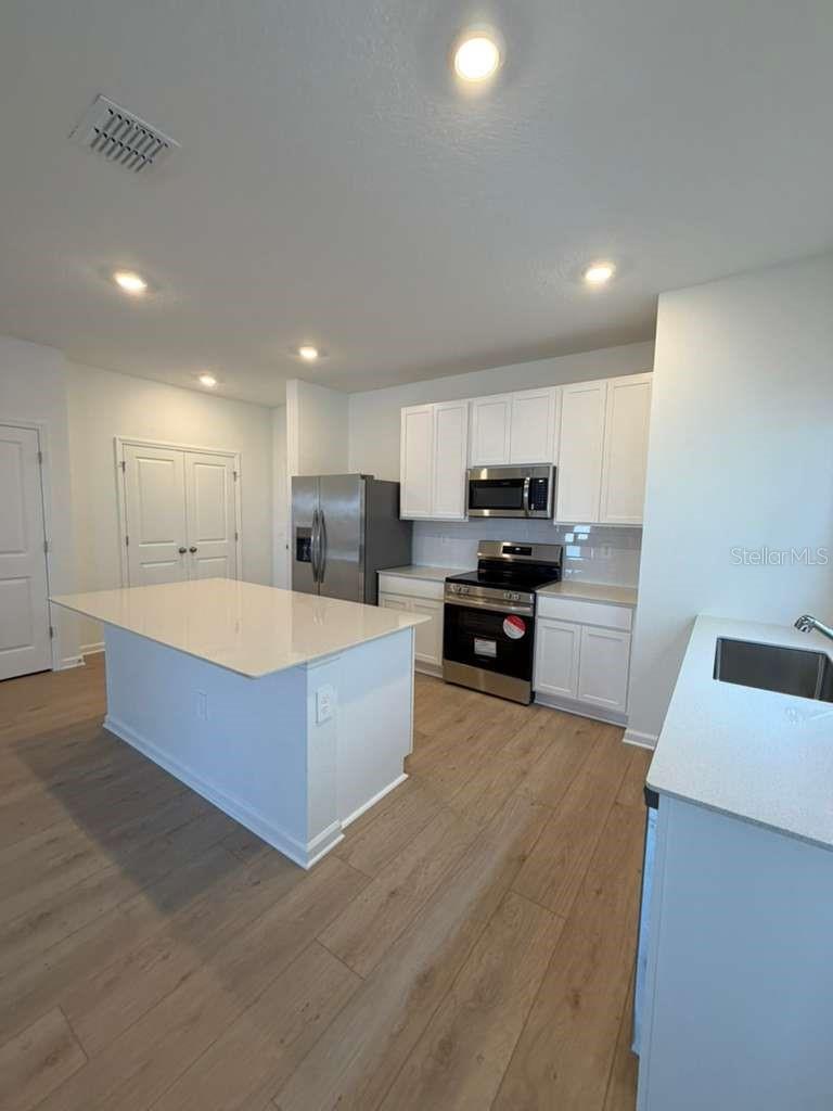 Image 42 of 47 For 5195 Loyalty Drive