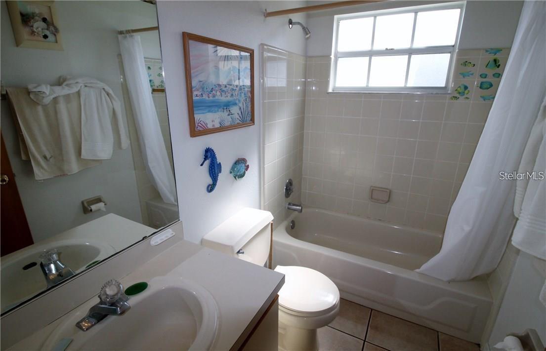 Image 14 of 17 For 5004 Laguna Bay Circle 54