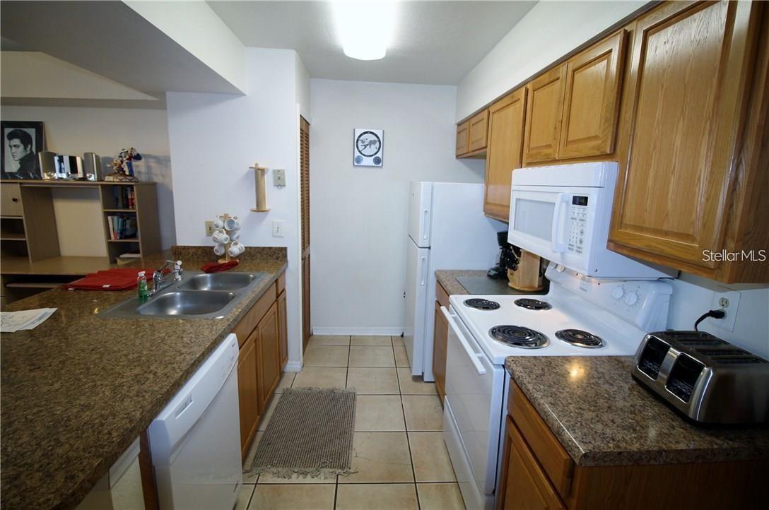 Image 6 of 17 For 5004 Laguna Bay Circle 54