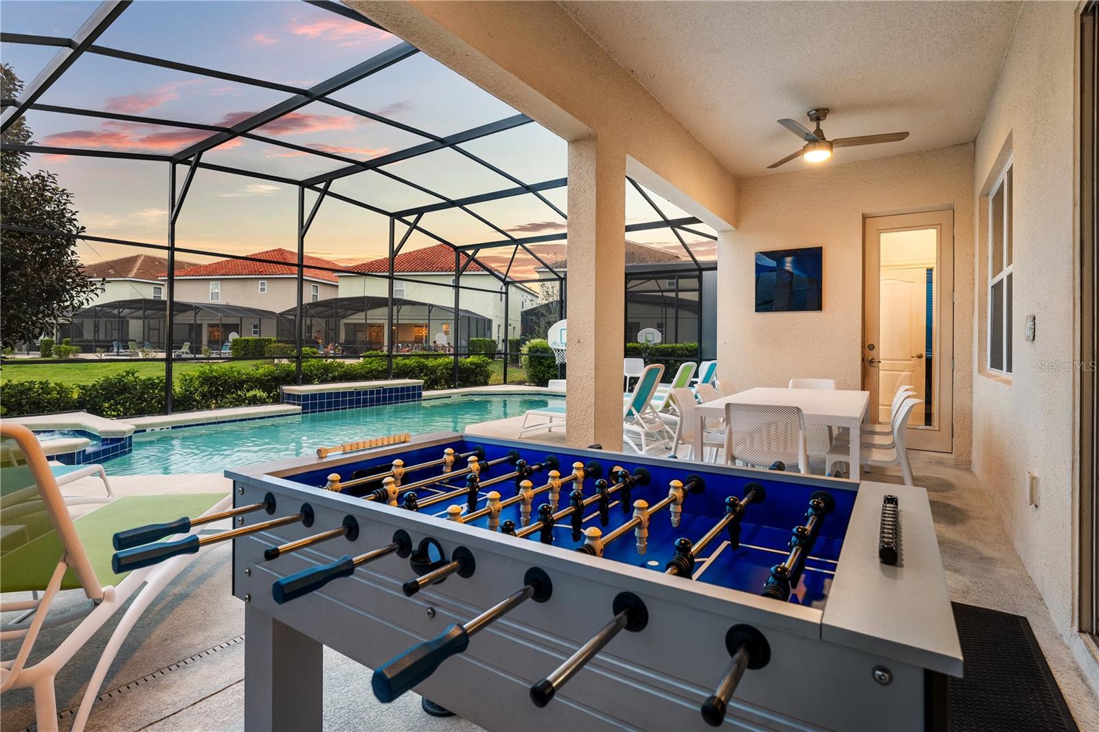 Image 14 of 35 For 8009 Oak Shadow Court