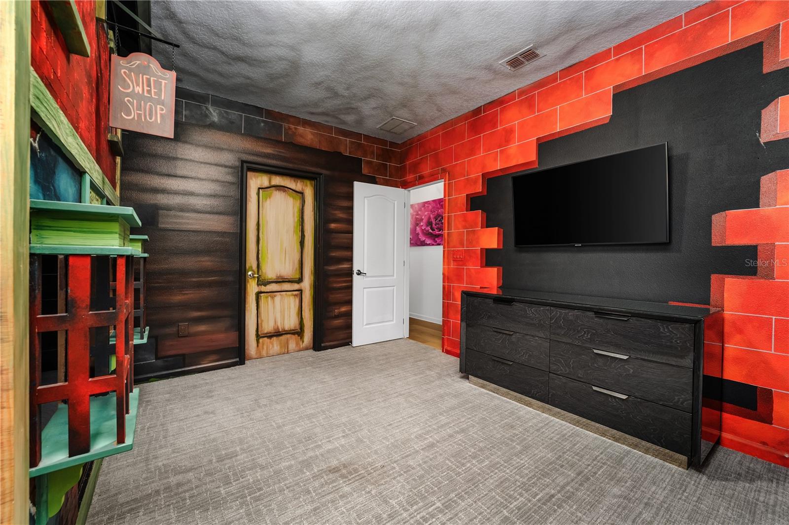 Image 23 of 35 For 8009 Oak Shadow Court