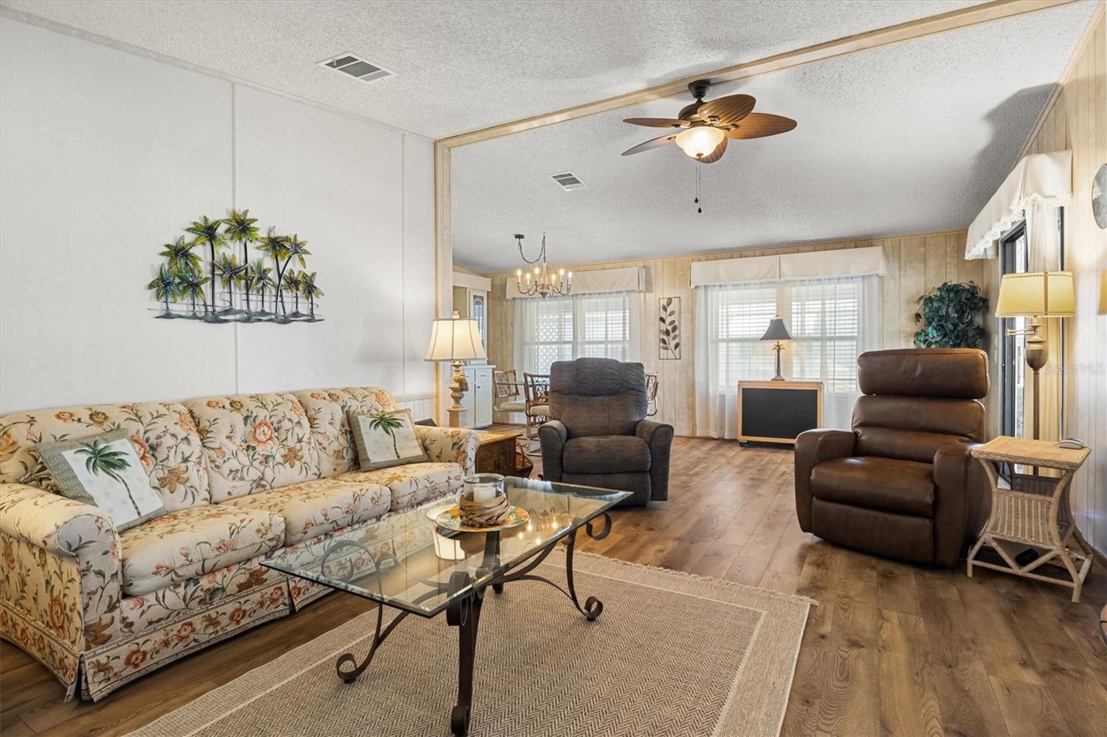 Image 11 of 40 For 6617 Westchester Drive Ne