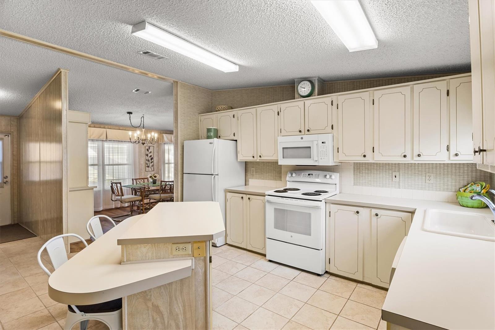 Image 14 of 40 For 6617 Westchester Drive Ne