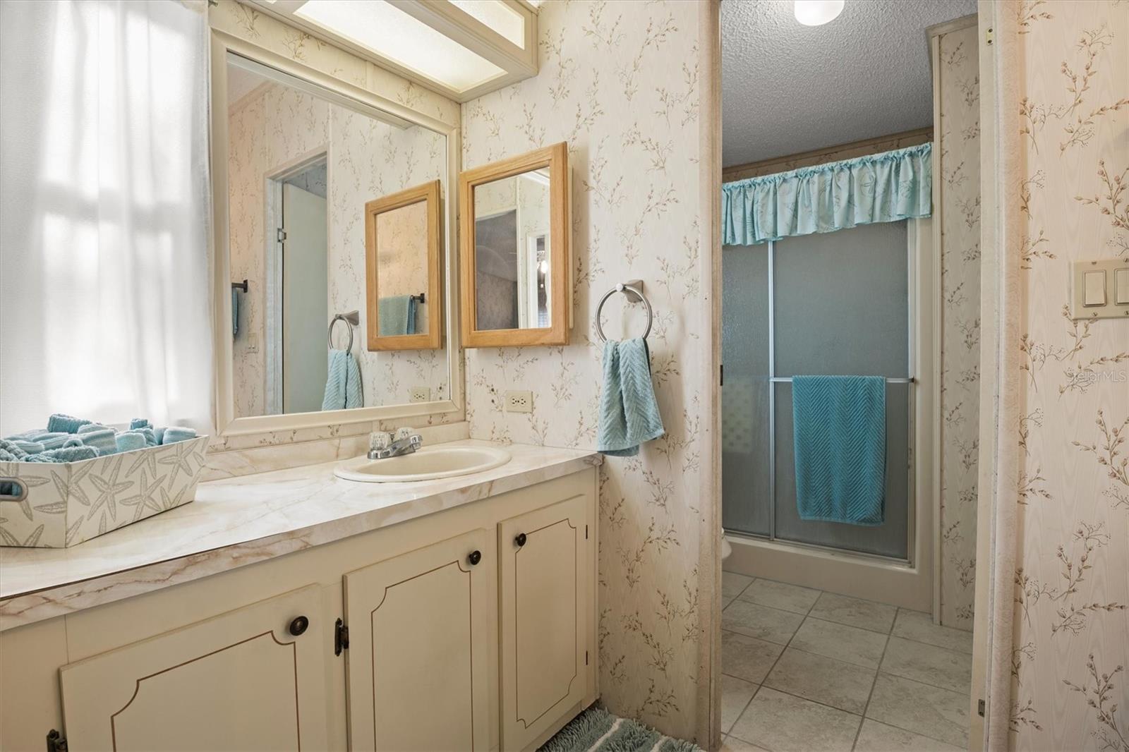 Image 19 of 40 For 6617 Westchester Drive Ne