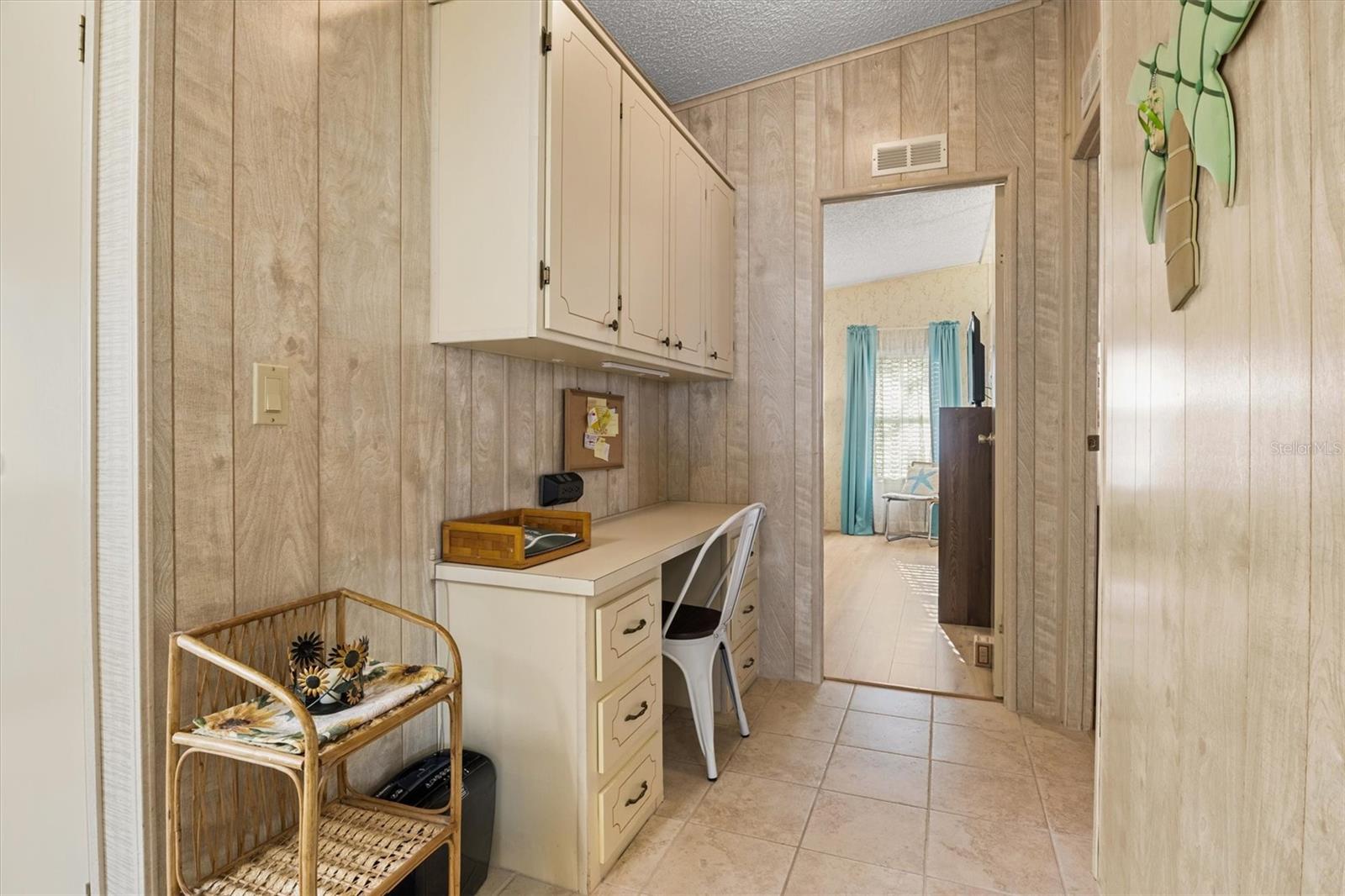 Image 25 of 40 For 6617 Westchester Drive Ne