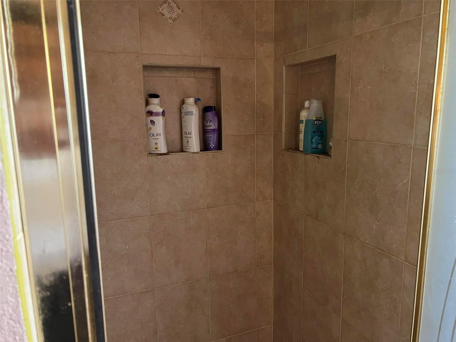 Image 12 of 17 For 123 Sunwood Court