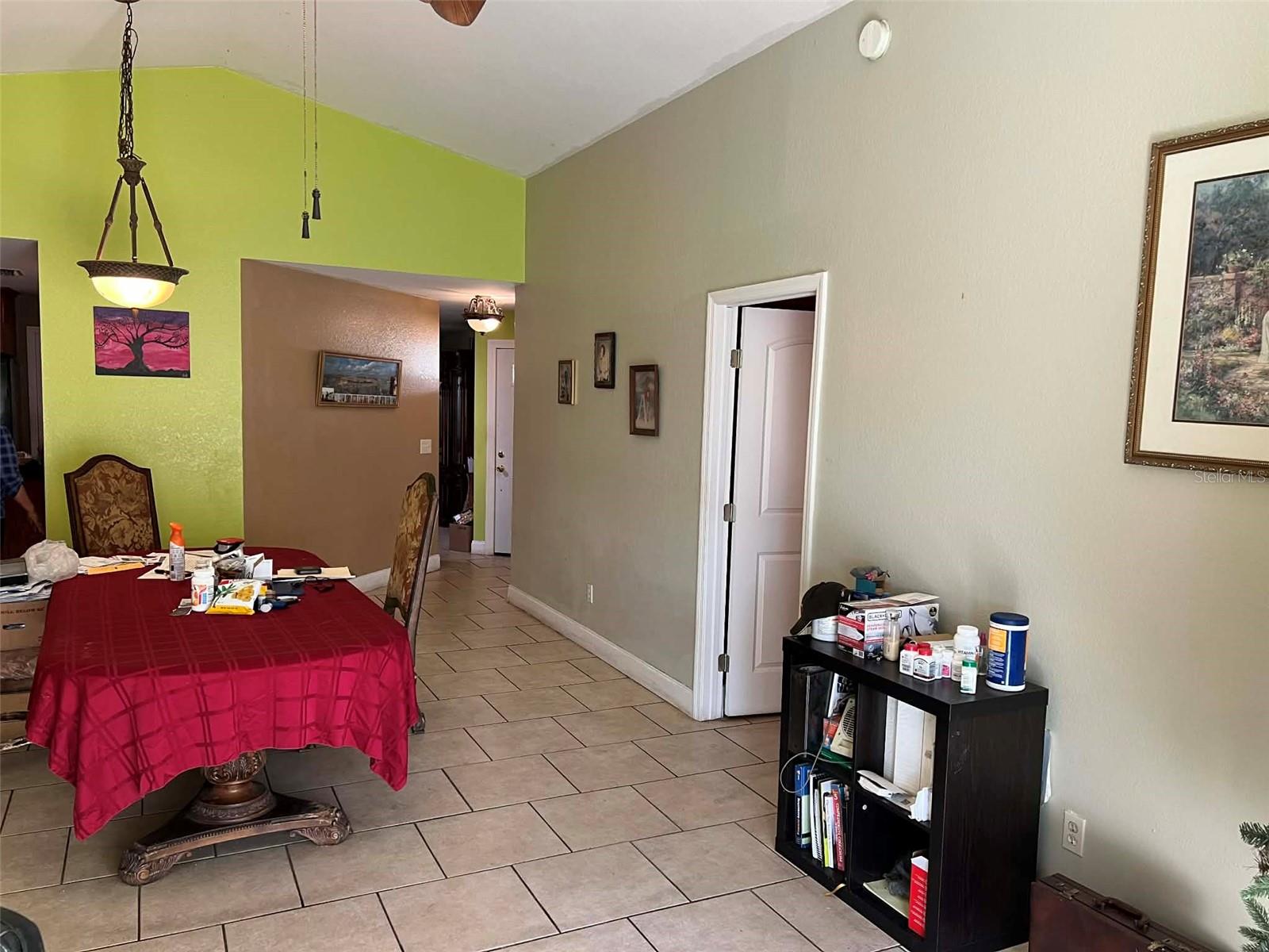 Image 8 of 17 For 123 Sunwood Court