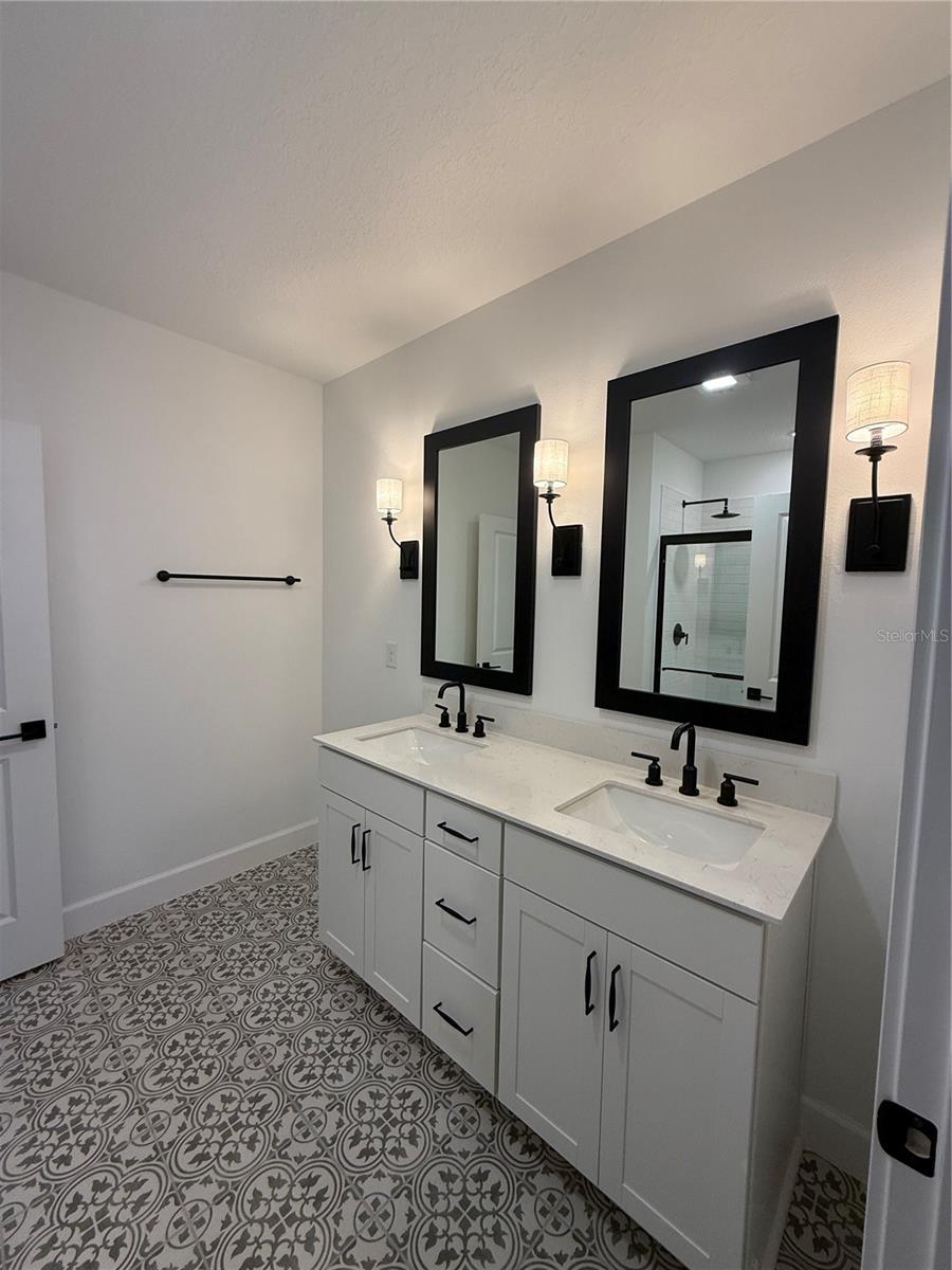 Image 11 of 21 For 16691 39th Terrace