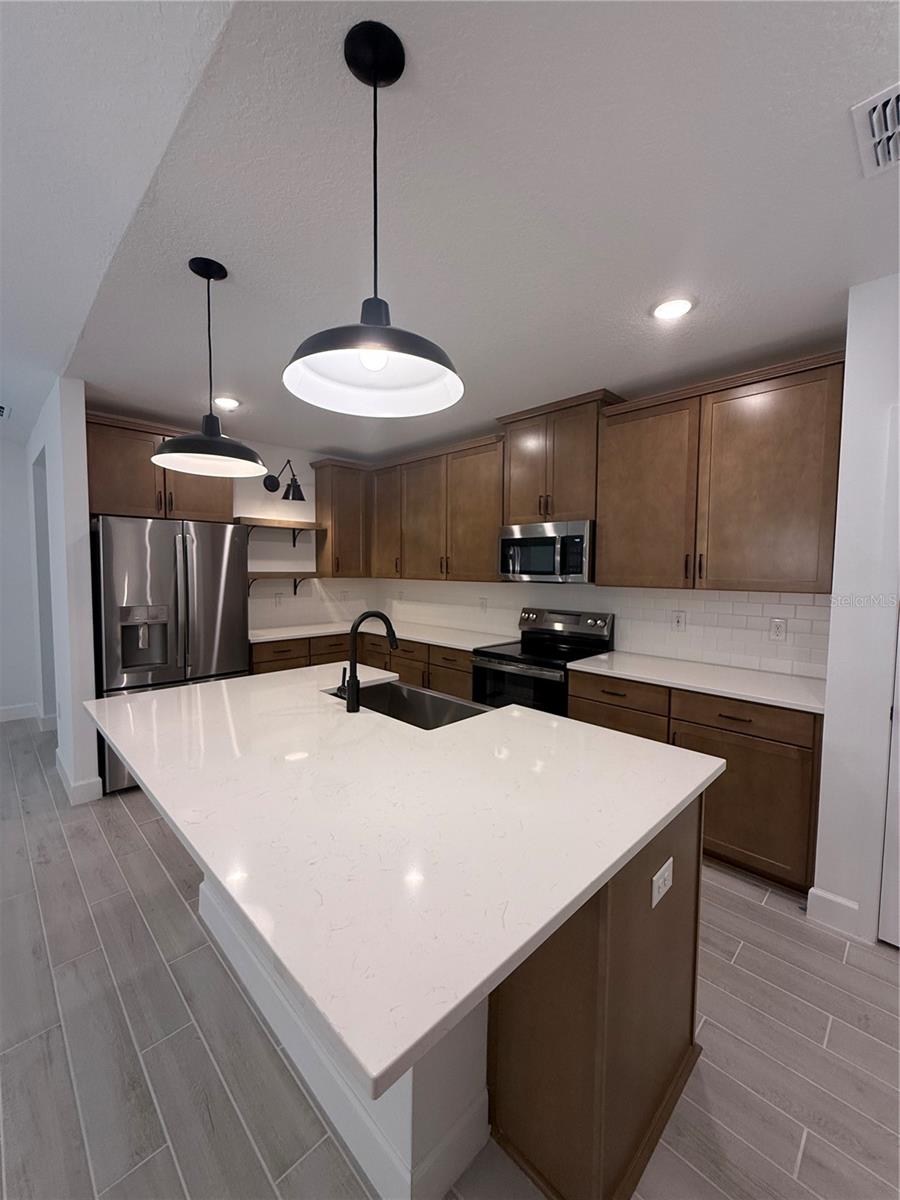 Image 14 of 21 For 16691 39th Terrace