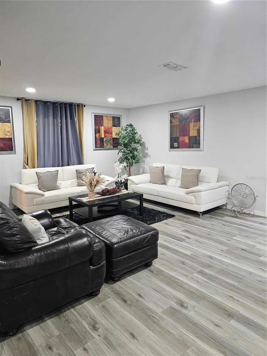 Image 11 of 49 For 1745 Foxcreek Lane