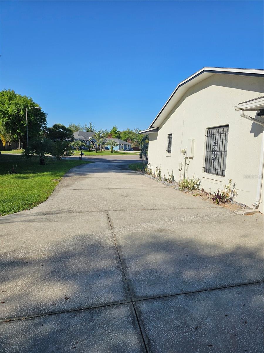 Image 19 of 49 For 1745 Foxcreek Lane