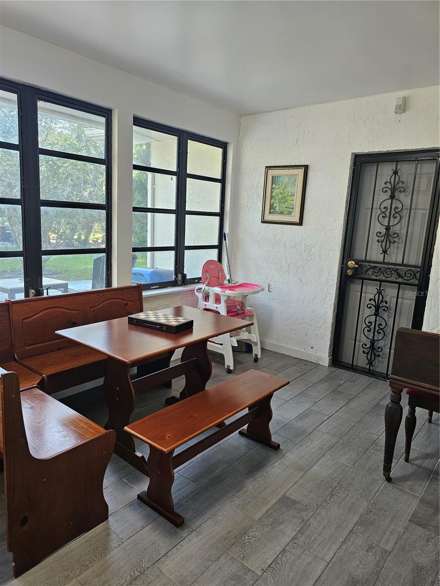 Image 35 of 49 For 1745 Foxcreek Lane