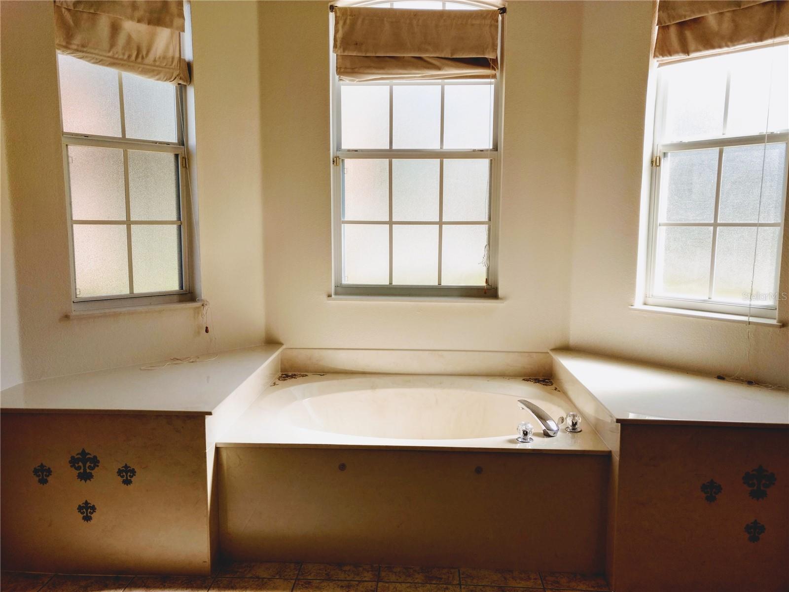 Image 21 of 31 For 12319 Shadowbrook Lane