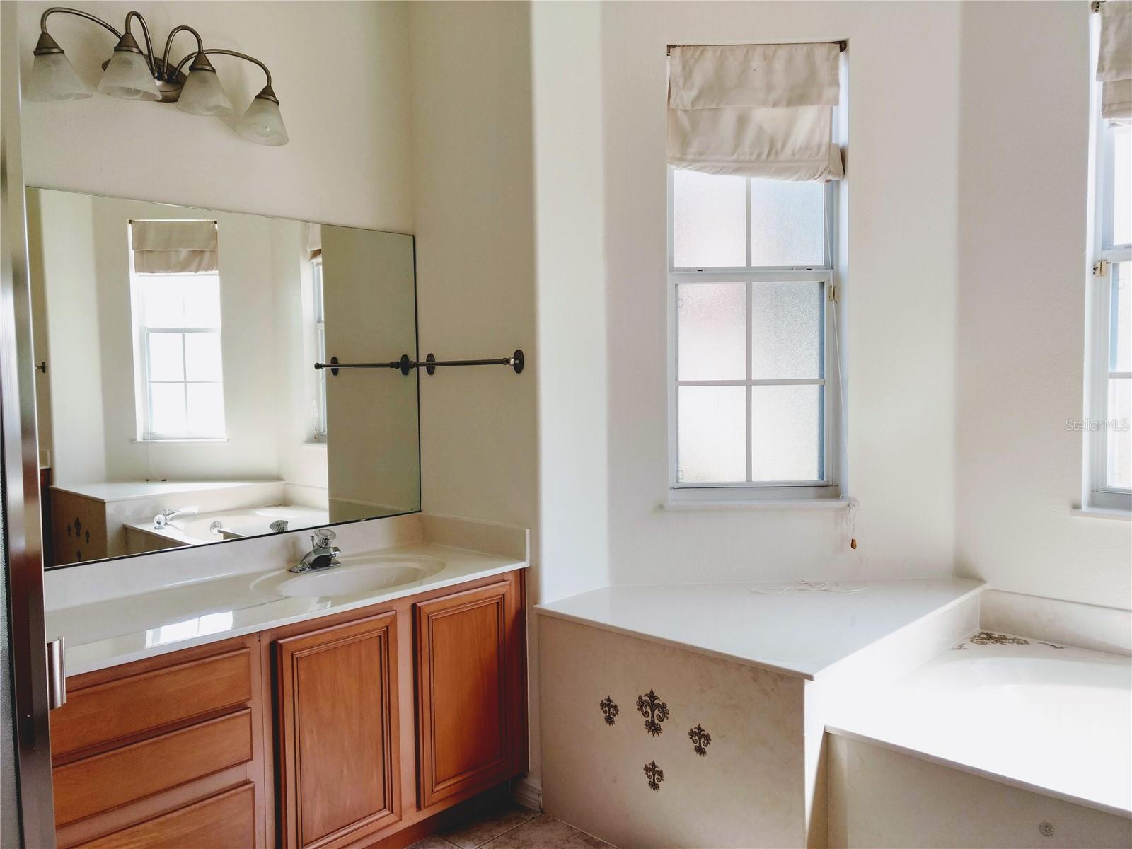 Image 22 of 31 For 12319 Shadowbrook Lane