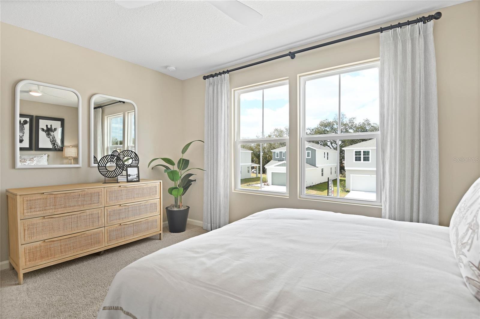 Image 13 of 18 For 2526 29th Lane E