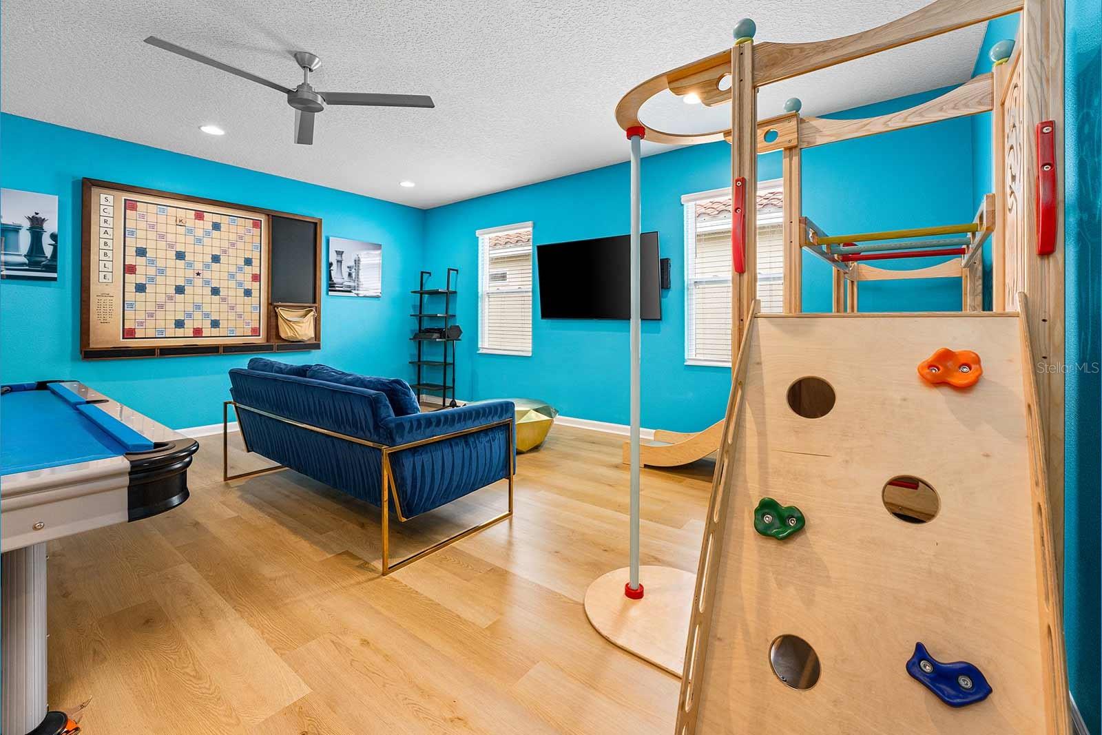 Image 16 of 34 For 8013 Oak Shadow Court