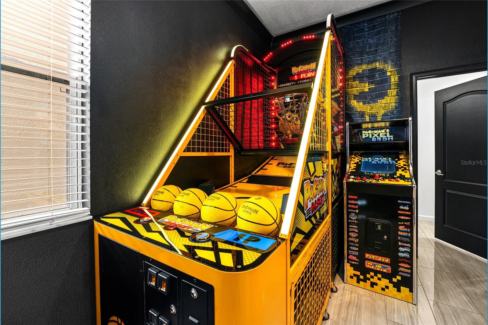 Image 32 of 34 For 8013 Oak Shadow Court