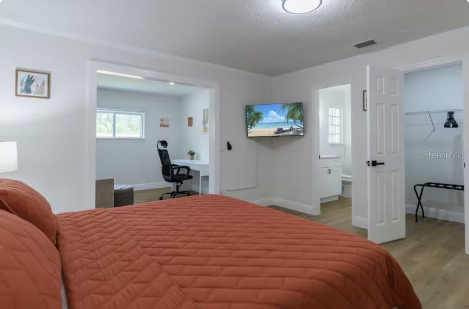 Image 15 of 35 For 8622 Baylor Circle