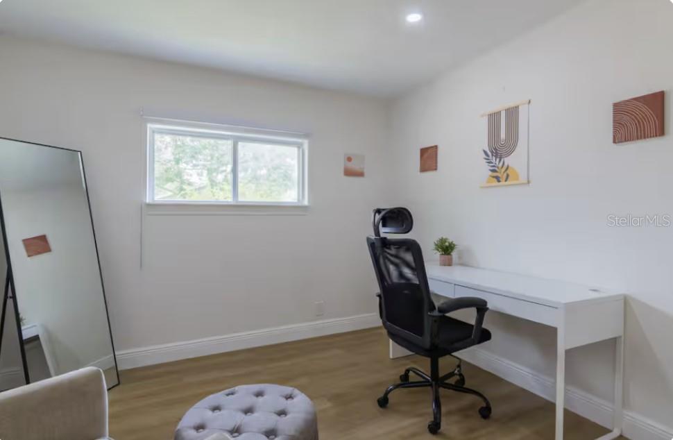 Image 17 of 35 For 8622 Baylor Circle