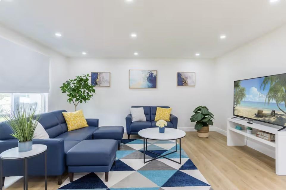 Image 4 of 35 For 8622 Baylor Circle