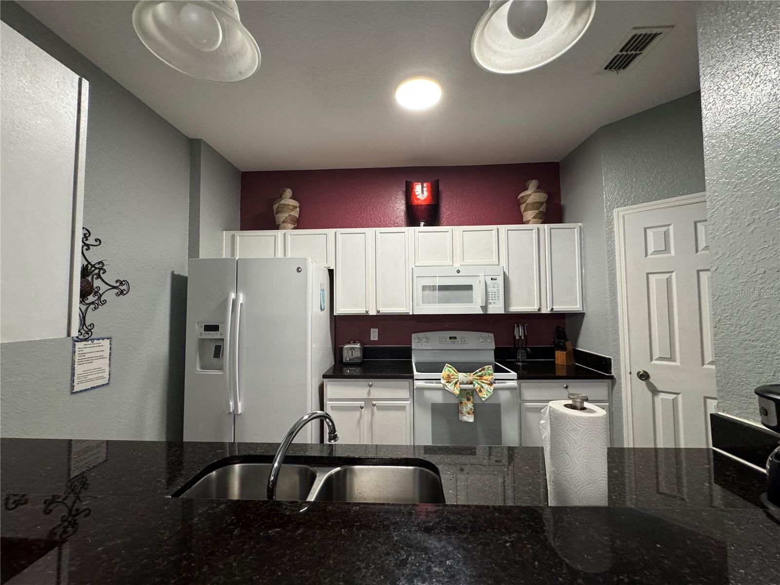 Image 3 of 18 For 2821 Almaton Loop 205