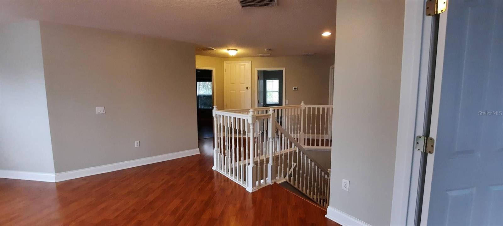 Image 15 of 25 For 12827 Oulton Circle