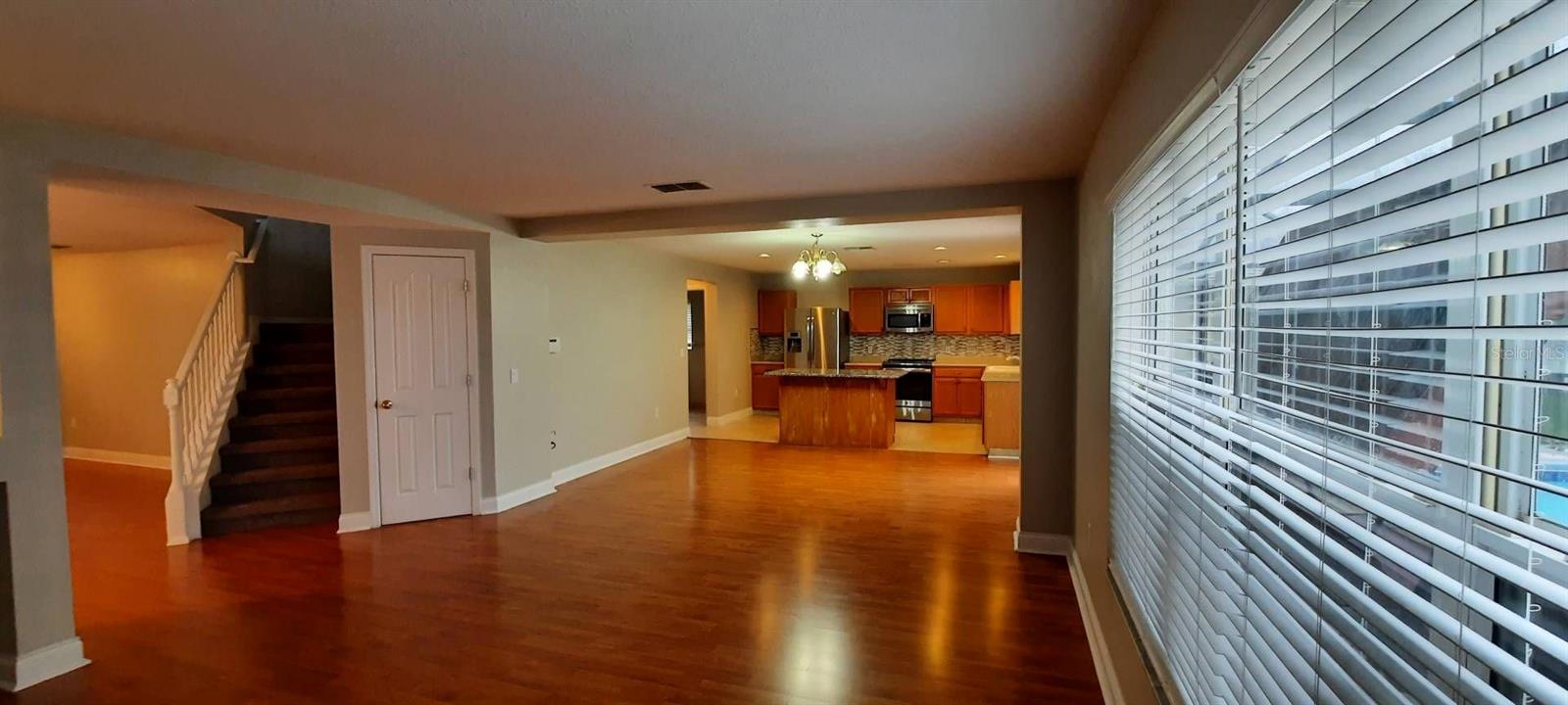 Image 4 of 25 For 12827 Oulton Circle