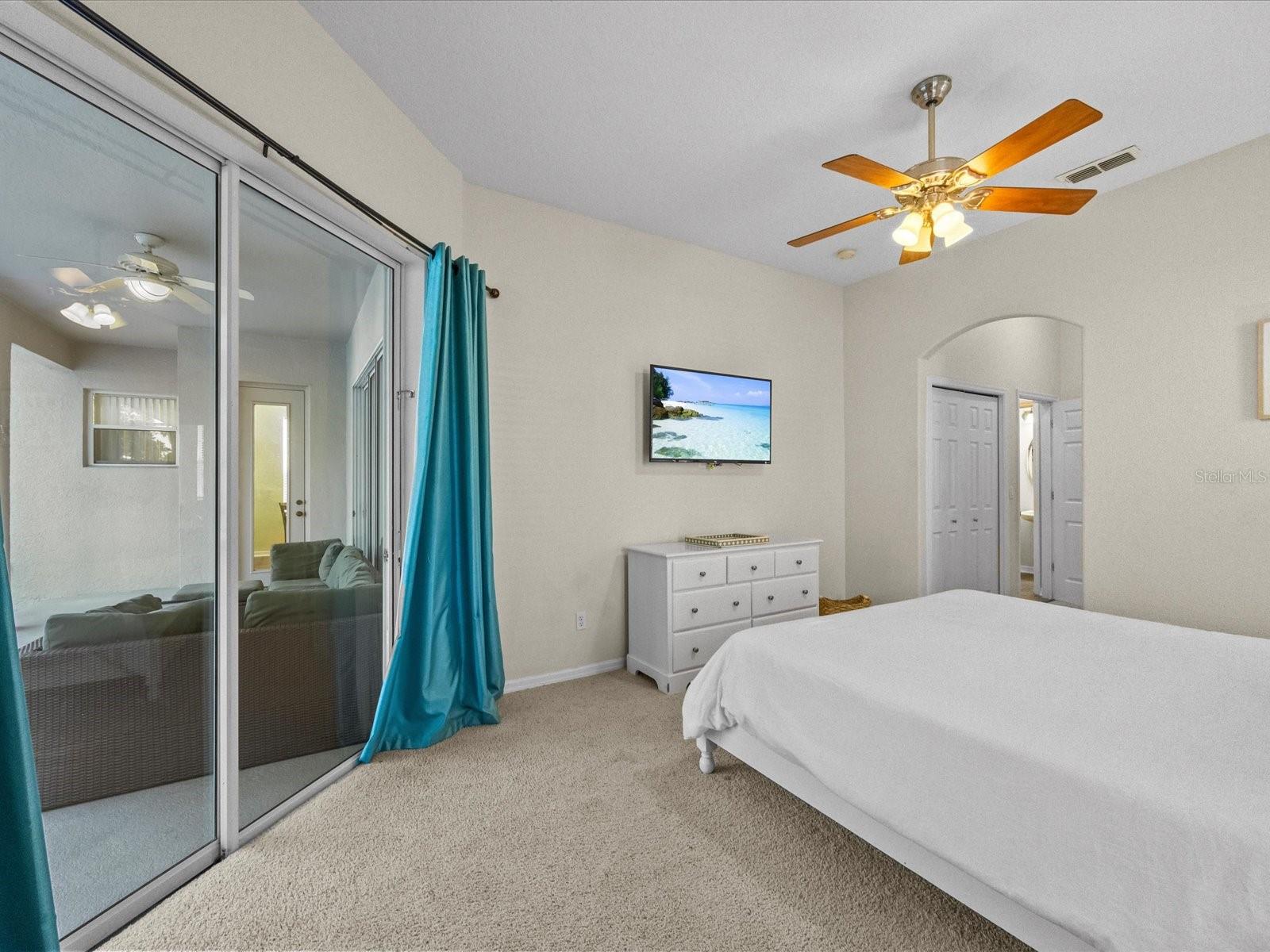 Image 16 of 44 For 1229 Molona Street