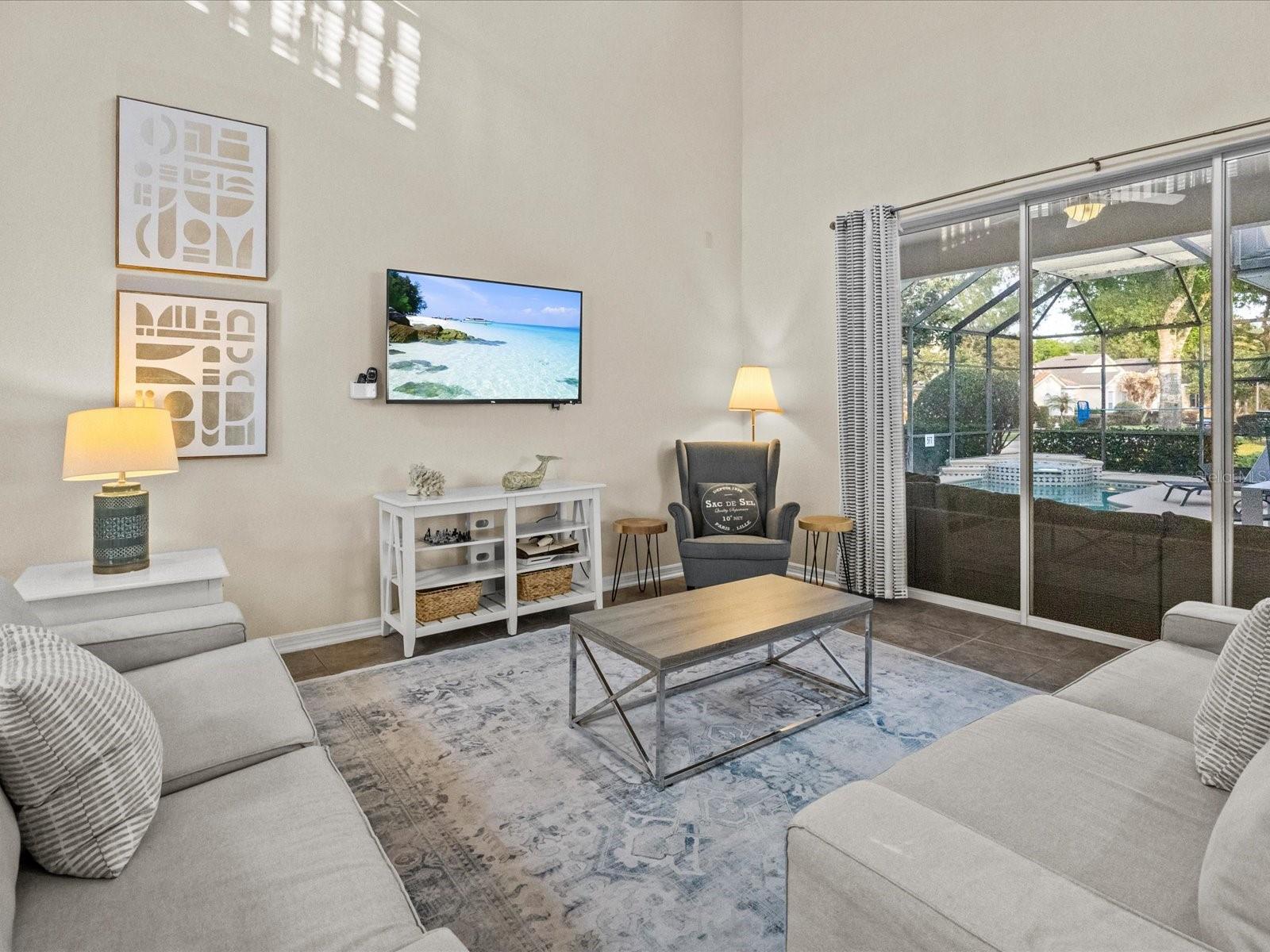 Image 2 of 44 For 1229 Molona Street