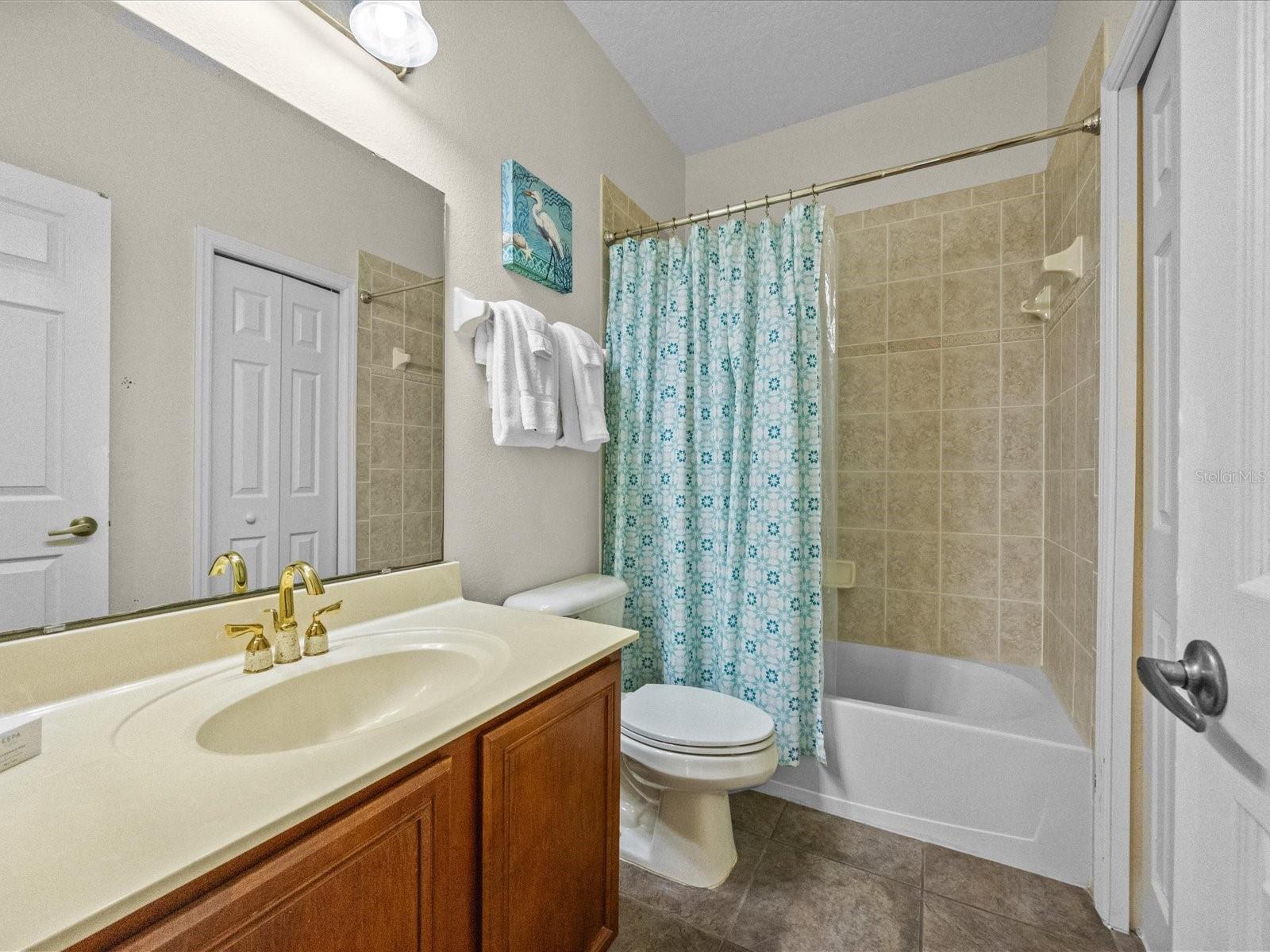 Image 21 of 44 For 1229 Molona Street