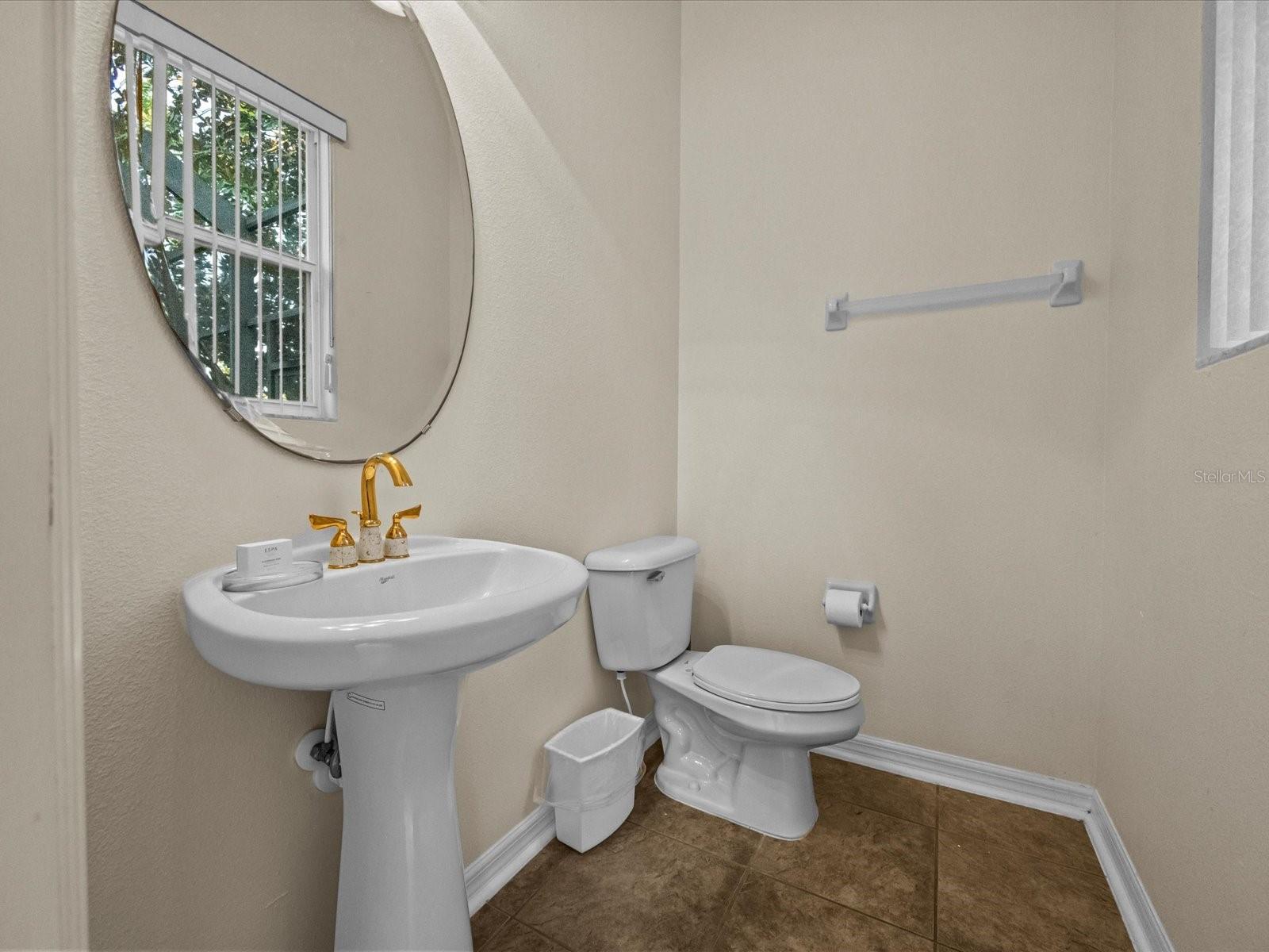 Image 33 of 44 For 1229 Molona Street