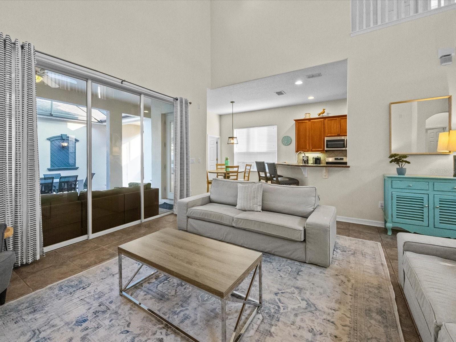 Image 6 of 44 For 1229 Molona Street