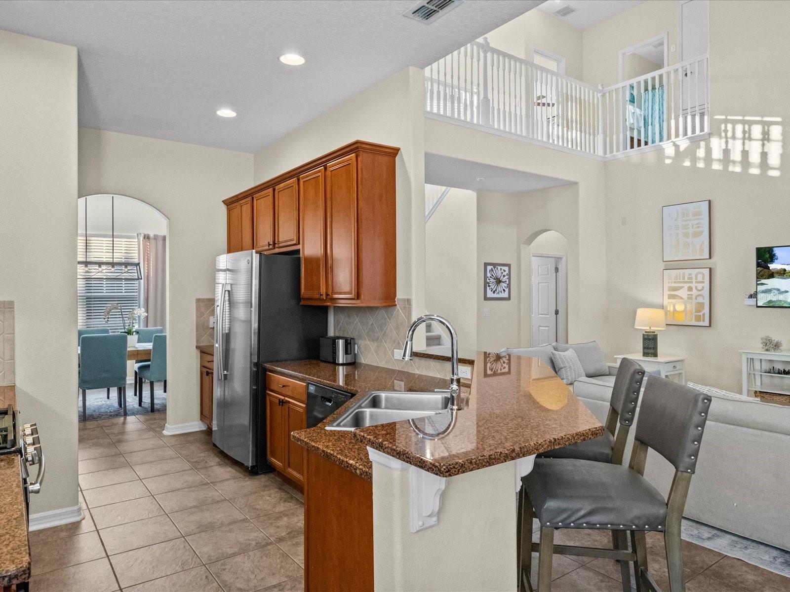 Image 7 of 44 For 1229 Molona Street