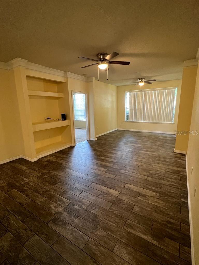 Image 5 of 12 For 13025 Mulberry Park Drive 311