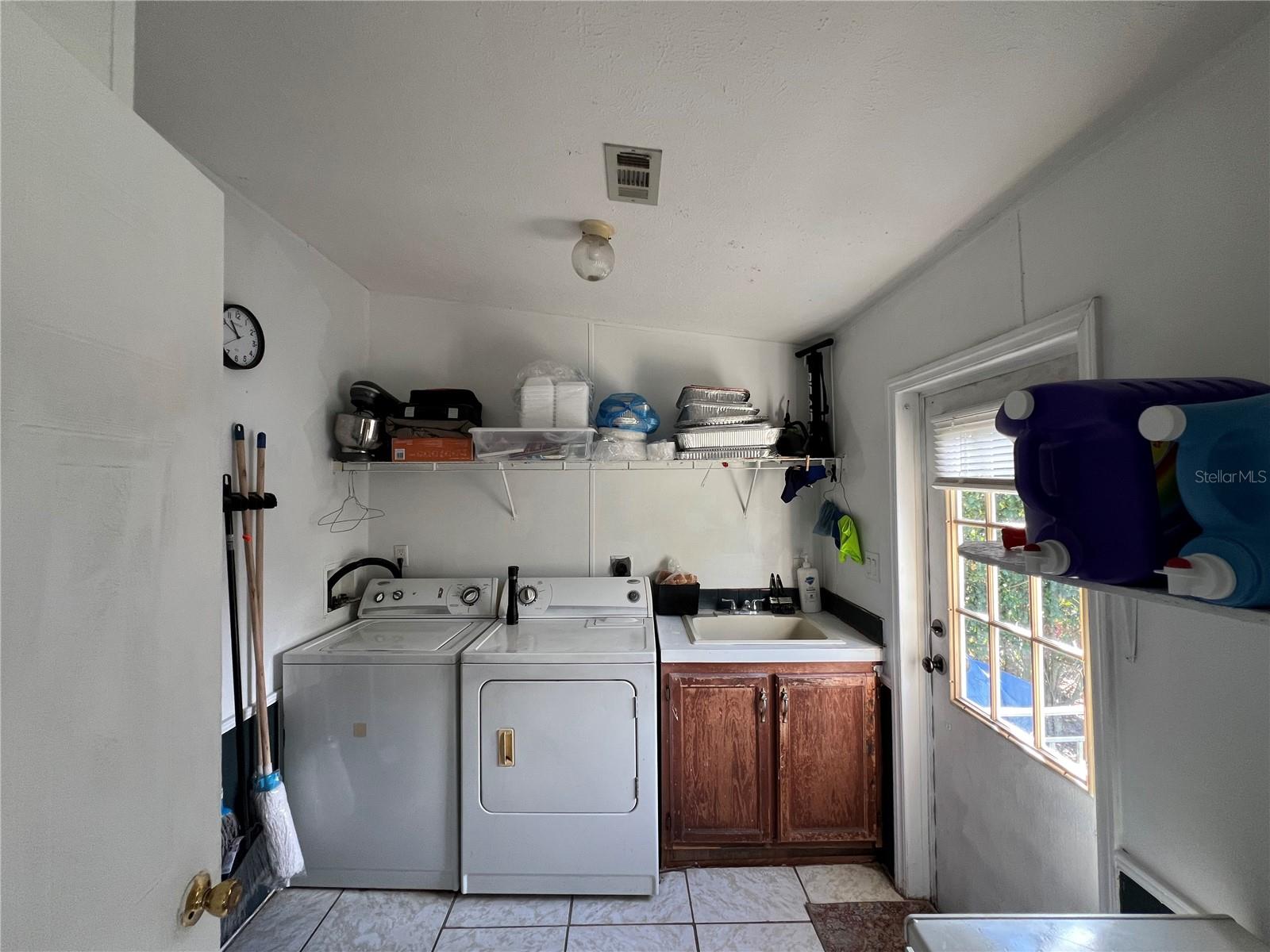 Image 21 of 21 For 1124 Dara Cay Drive