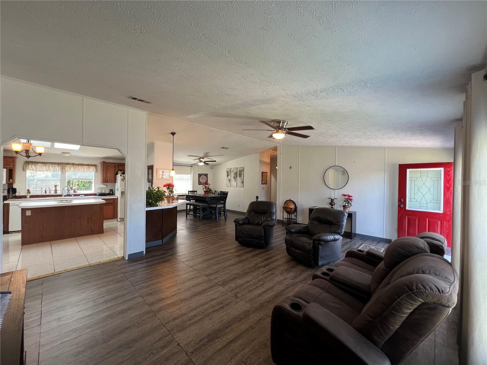 Image 4 of 21 For 1124 Dara Cay Drive