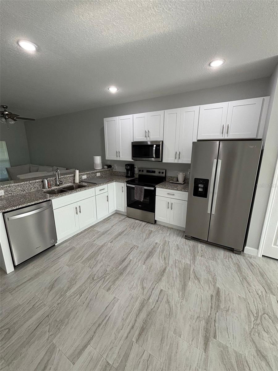 Image 4 of 13 For 336 Caen Court B