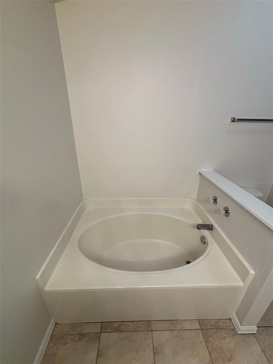 Image 13 of 18 For 205 Churchill Court