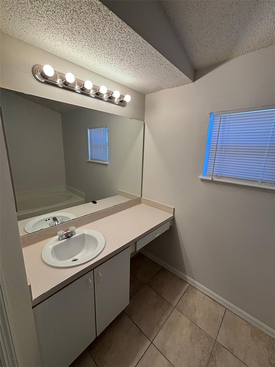 Image 14 of 18 For 205 Churchill Court