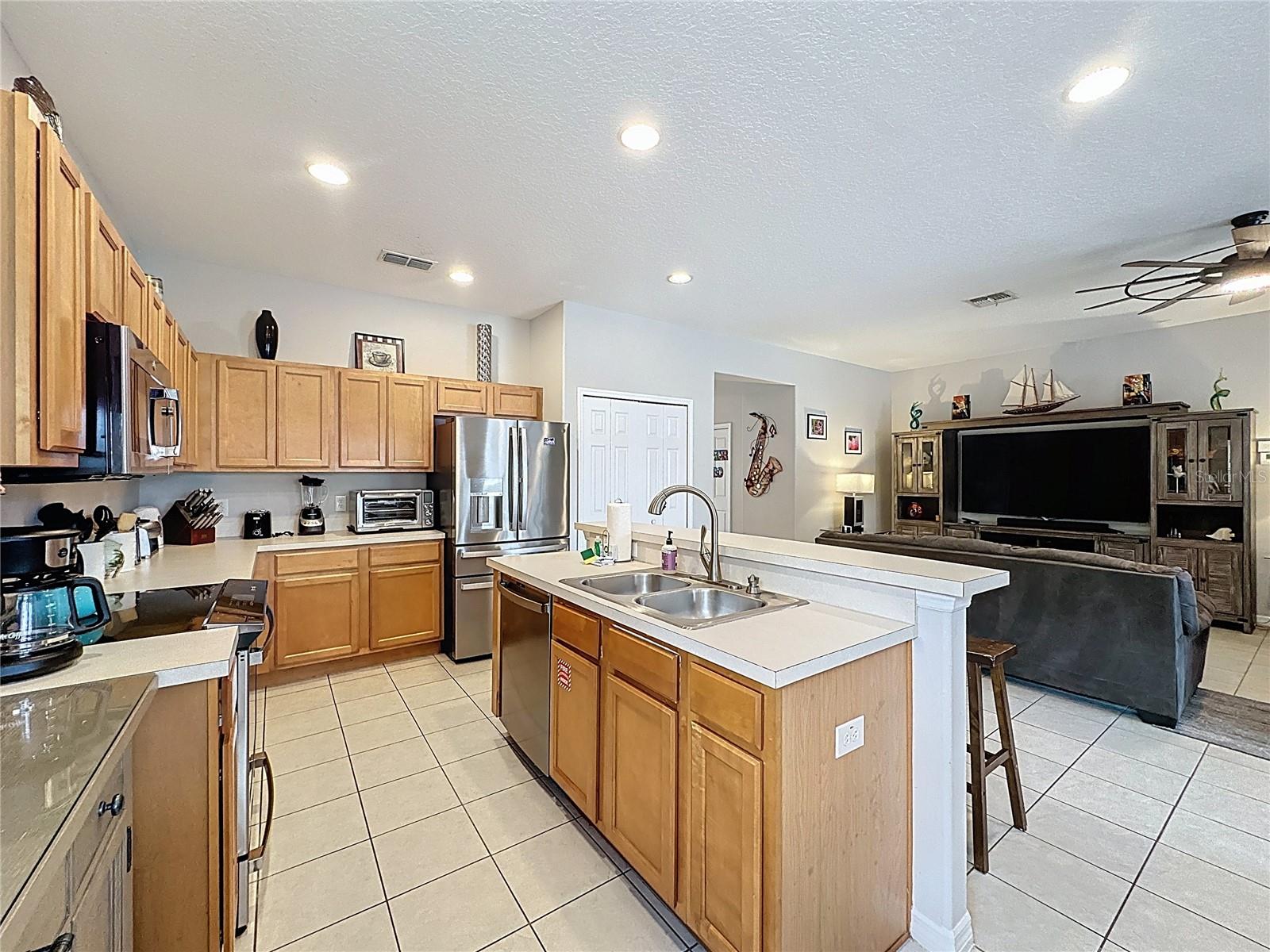 Image 18 of 85 For 163 Tigerlily Court