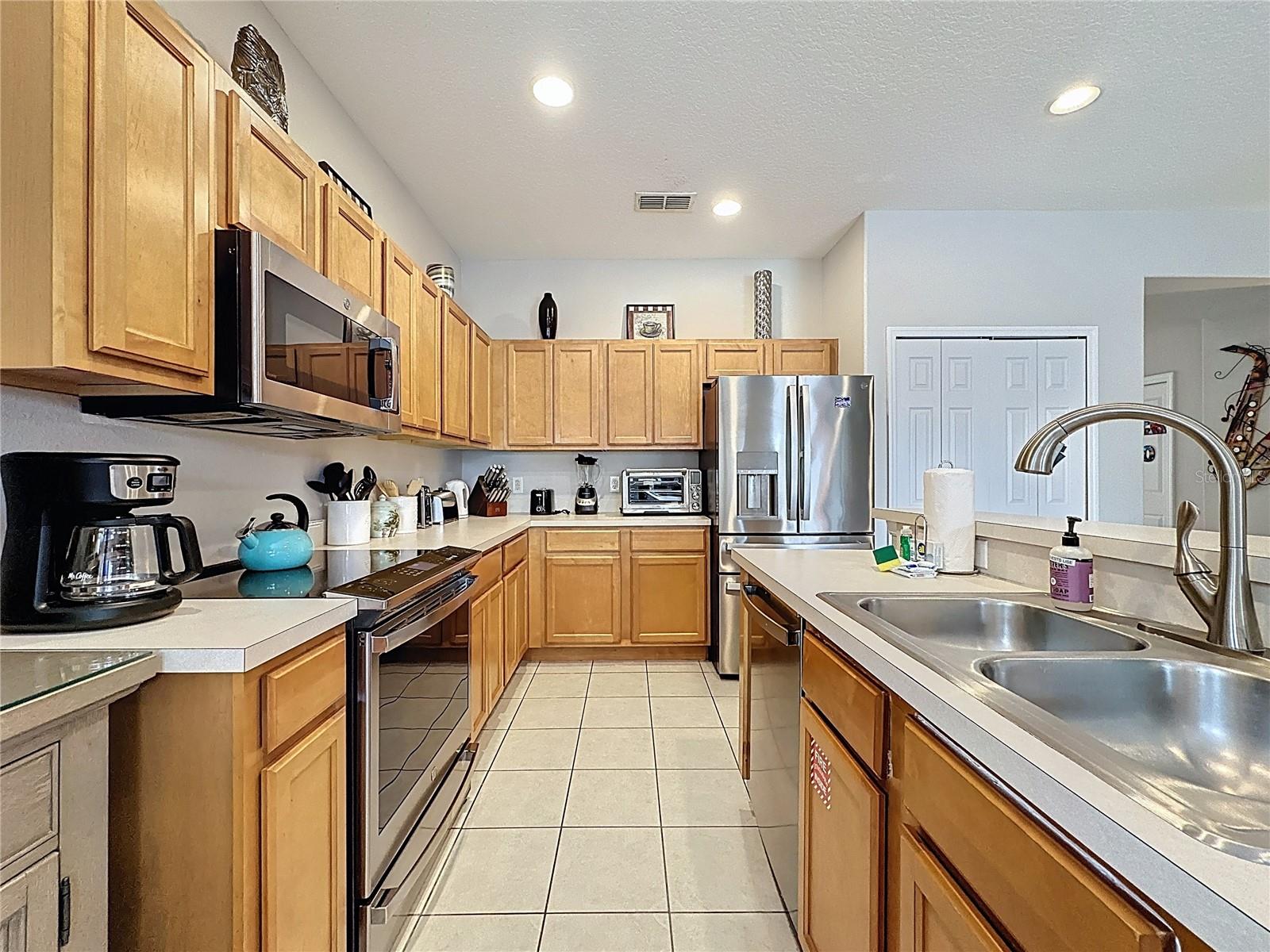 Image 19 of 85 For 163 Tigerlily Court